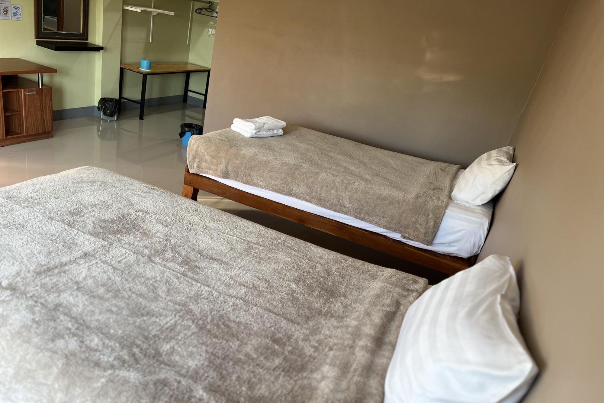 V Tharm Hotel Удон-Тхани Экстерьер фото