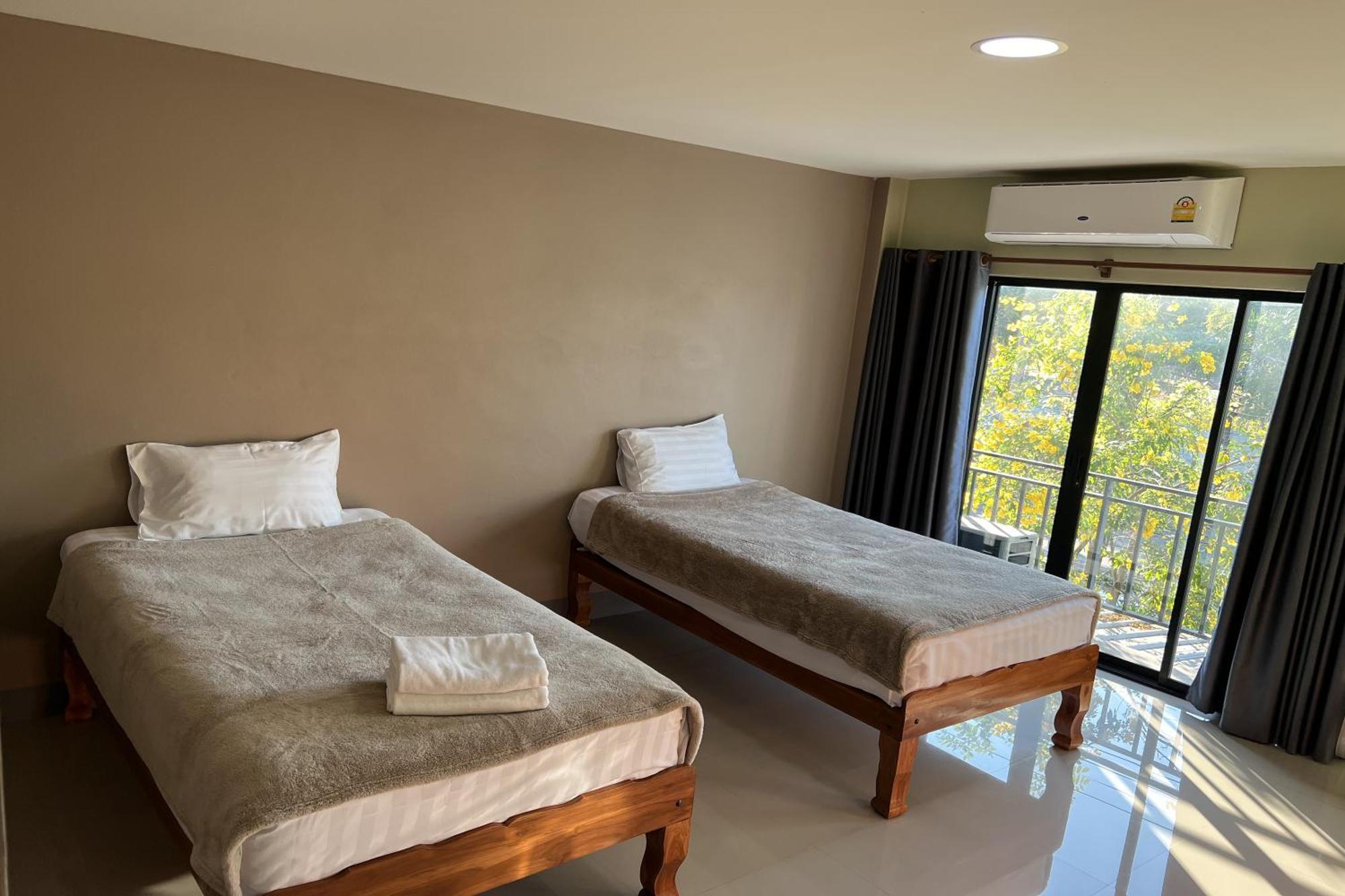 V Tharm Hotel Удон-Тхани Экстерьер фото