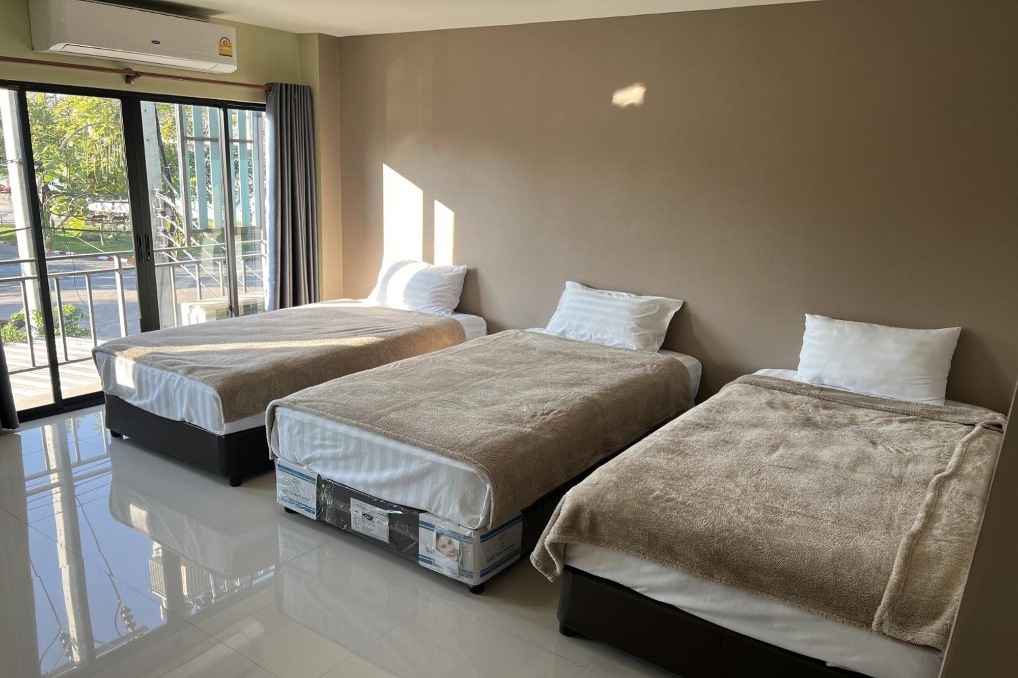 V Tharm Hotel Удон-Тхани Экстерьер фото