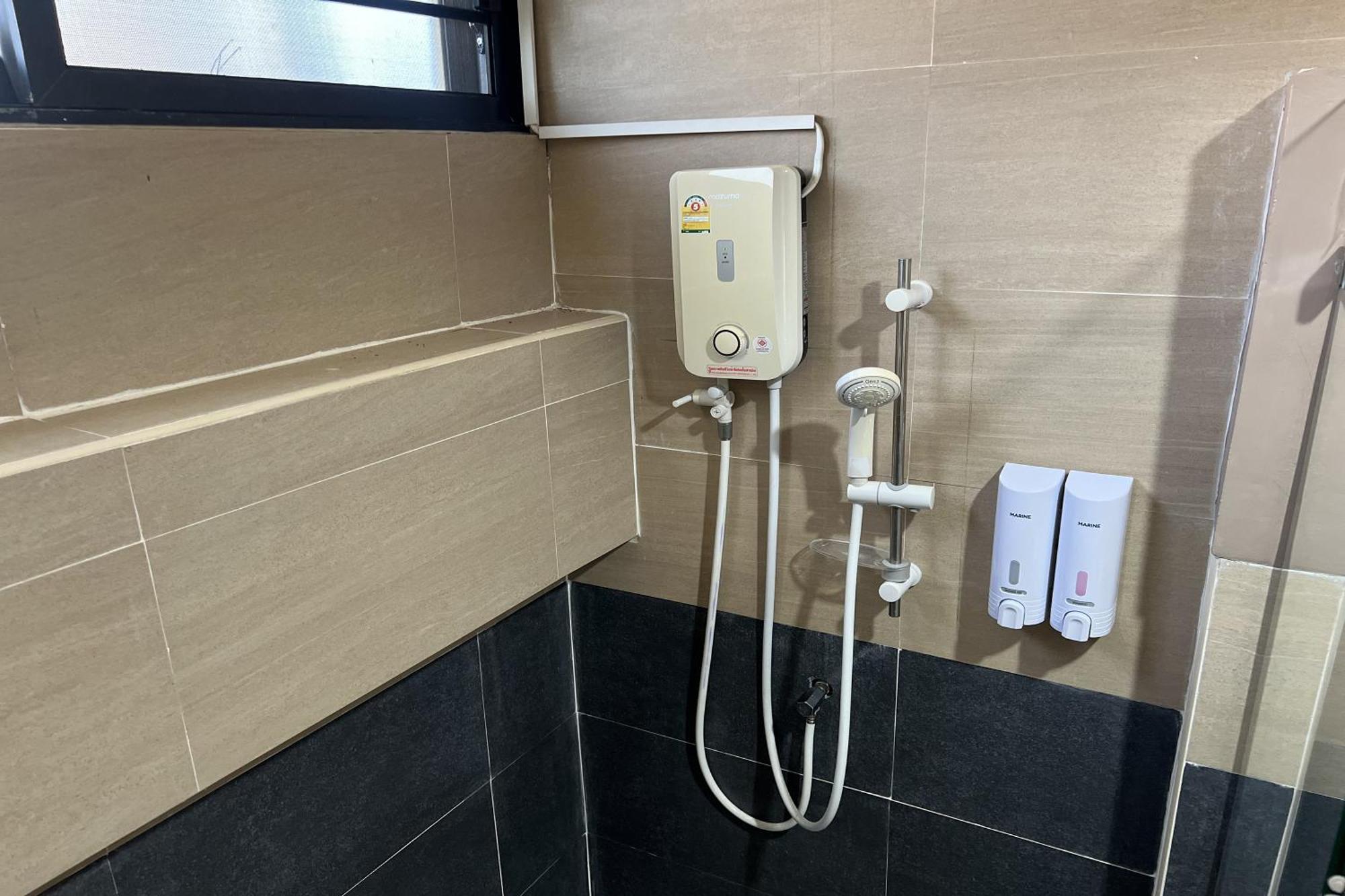 V Tharm Hotel Удон-Тхани Экстерьер фото
