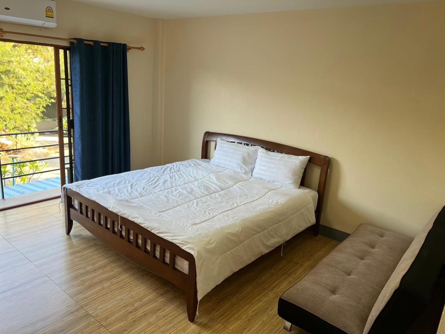 V Tharm Hotel Удон-Тхани Экстерьер фото