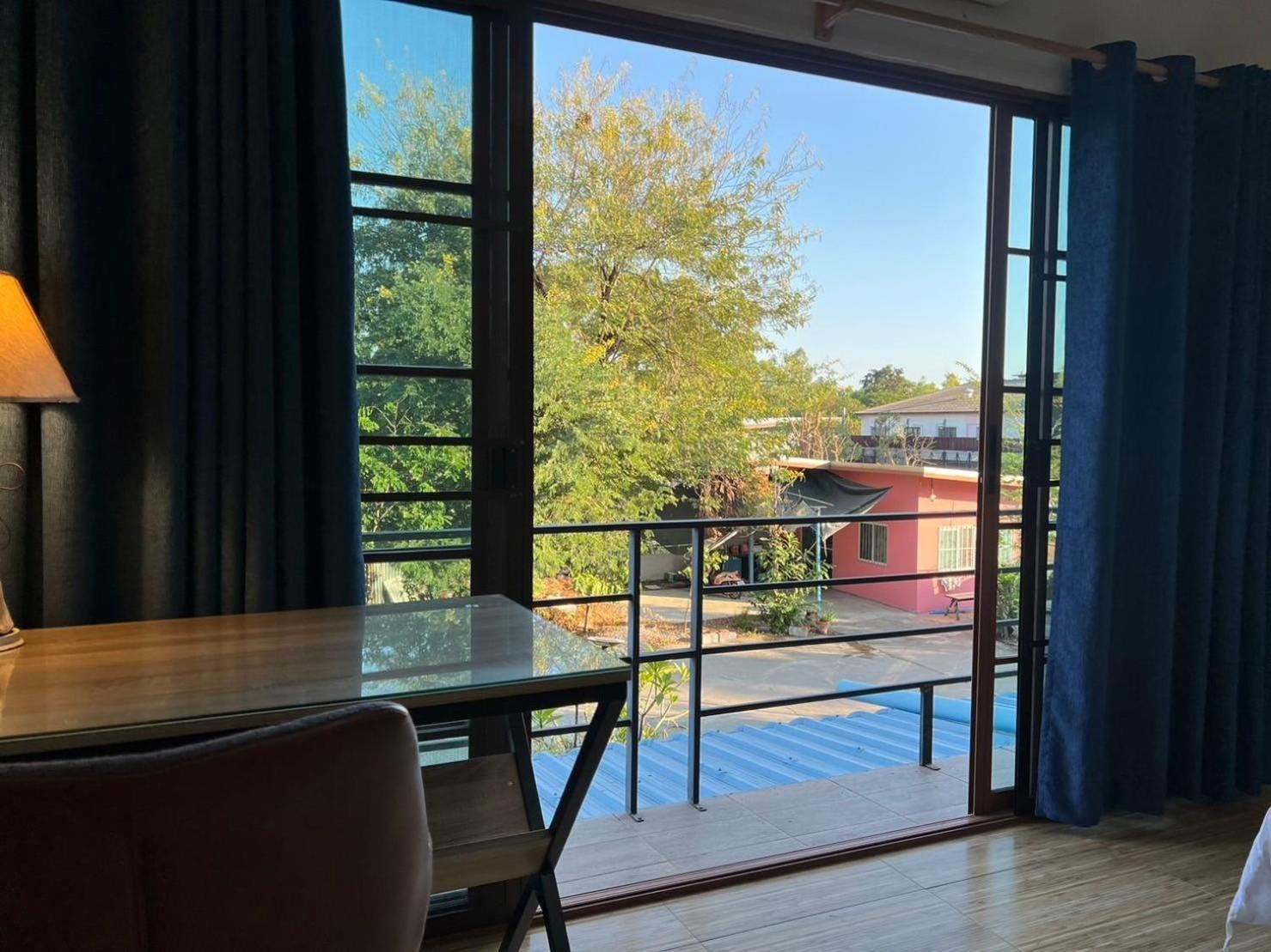 V Tharm Hotel Удон-Тхани Экстерьер фото